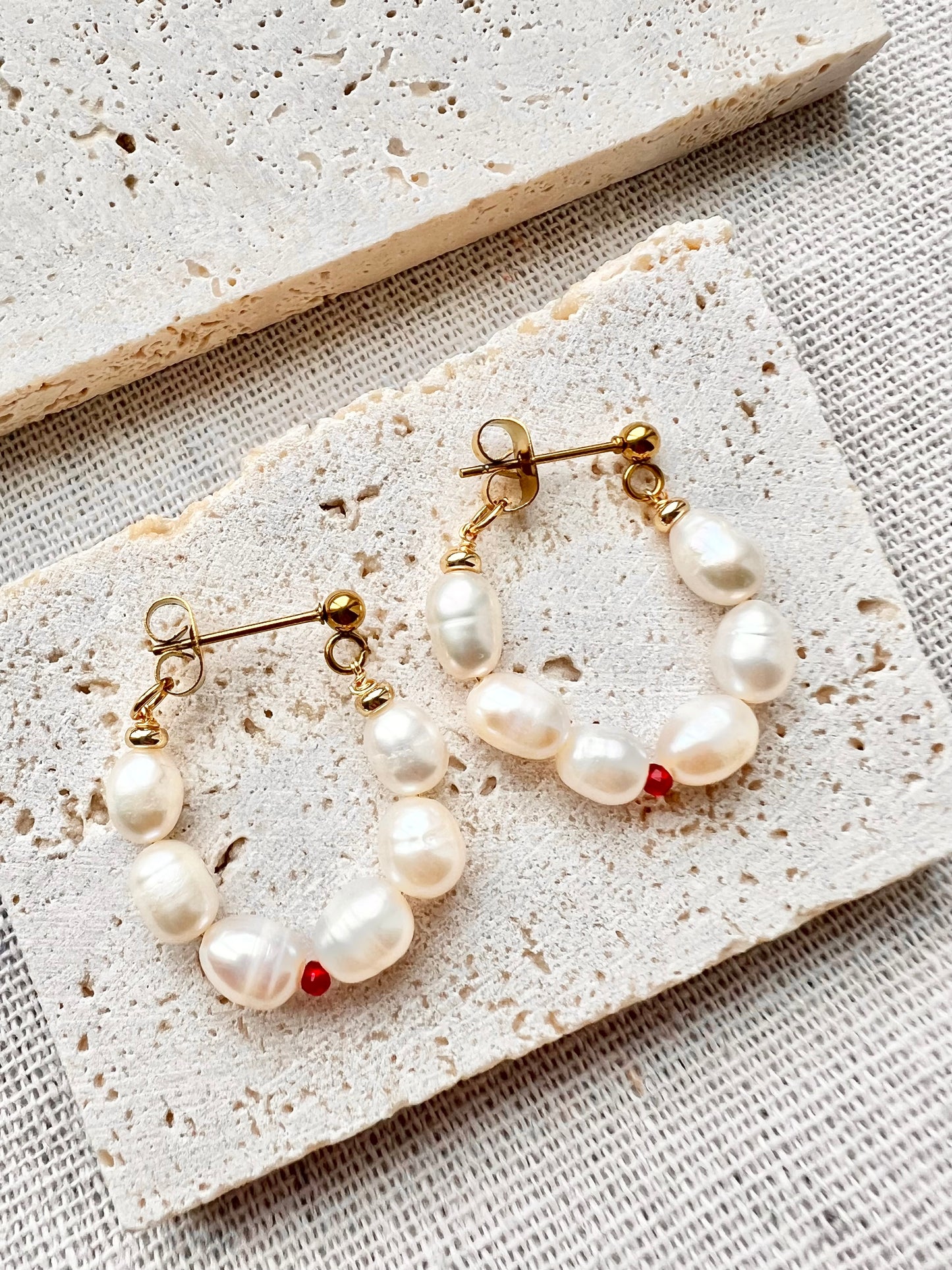 Pearl Loop - Earring